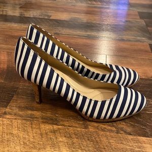 NWOT Kelly & Katie striped heels size 10